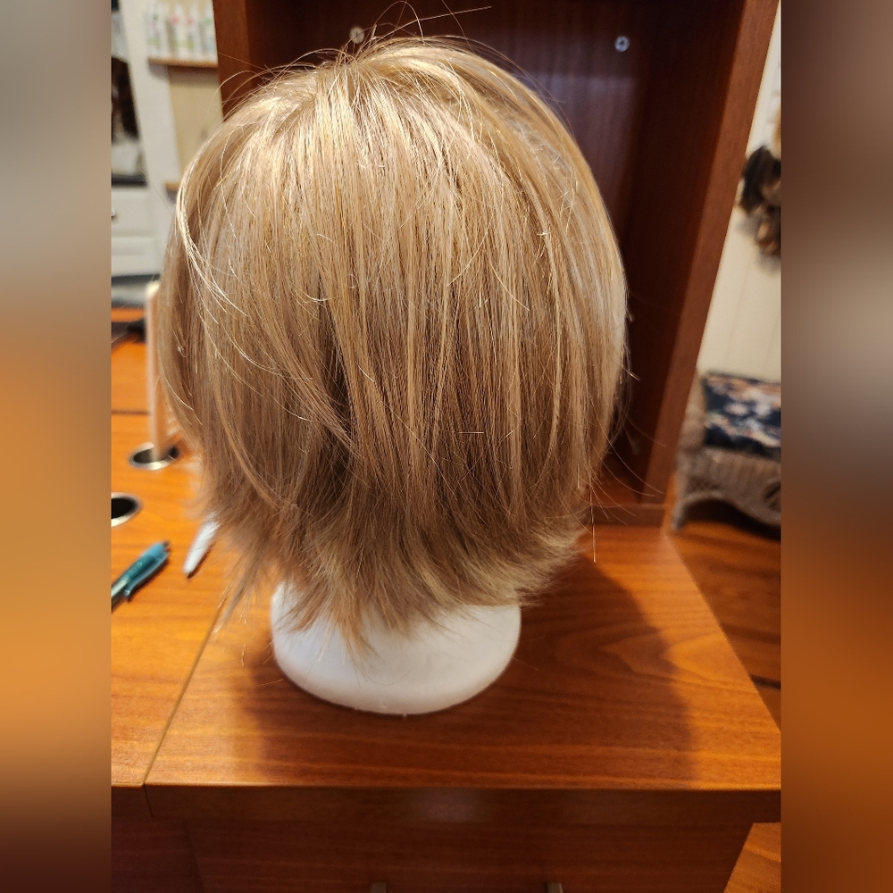 Gabor Light Blonde Women's Wig - Picture 4 of 4